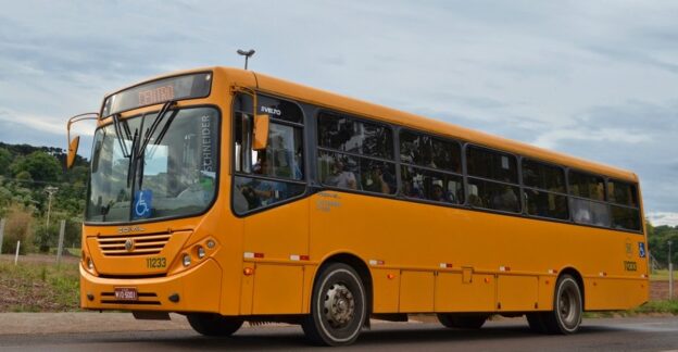 Ônibus usado pela Viação Chapecó