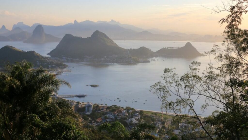 Visão do Rio de Janeiro do parque Niterói